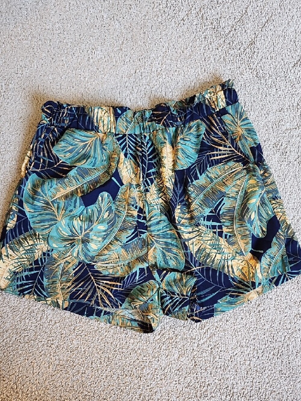 SHEIN Teal Navy & Gold Tropical Leaf Crop Top Set - Picture 6 of 8
